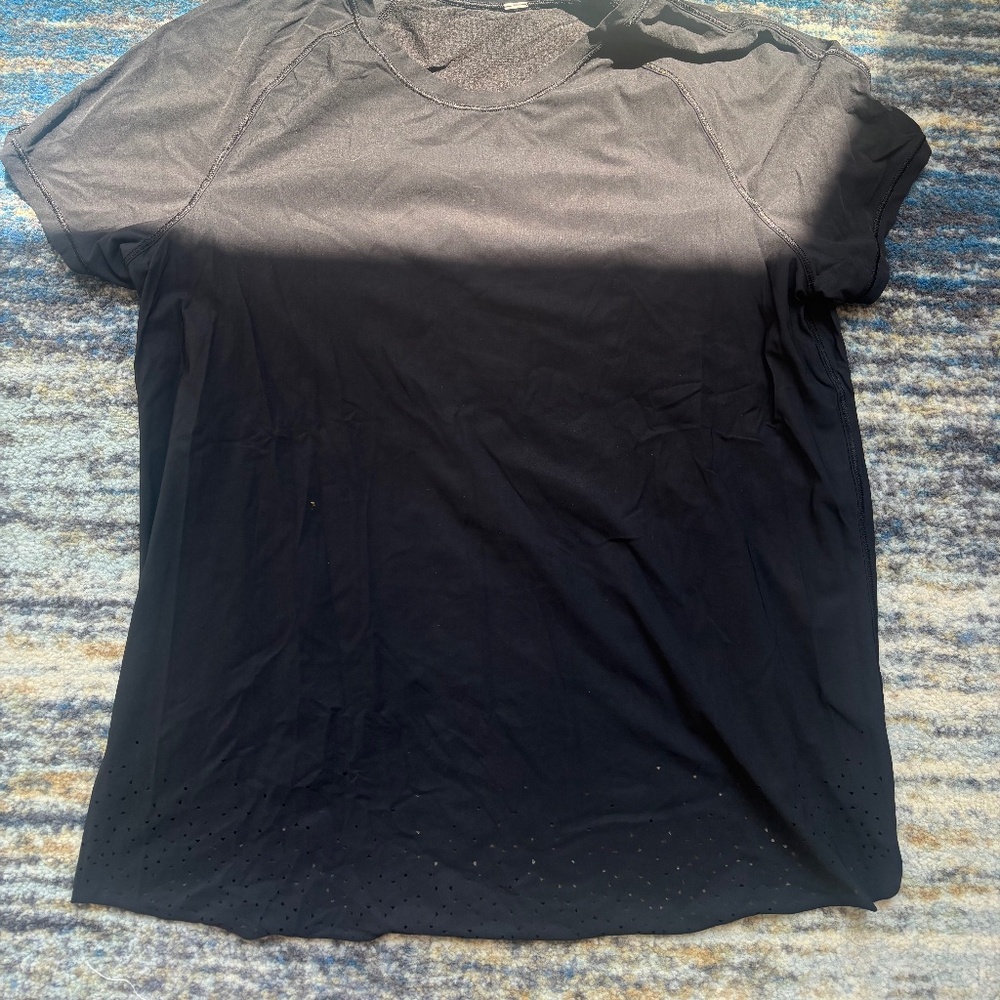 Lululemon black top